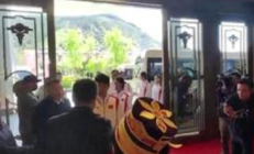 马龙抵达西藏：于高原圣境开启身心对话
